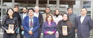 Artistas docentes ULagos Emilia Díaz y Pía Schulze , reciben reconocimiento de su Universidad