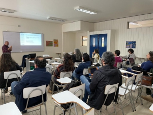 Taller de &quot;Evaluación de los aprendizajes y diseño de instrumentos&quot;, fue realizado por la académica Dra. Catalina Montenegro y el académico Mg. Franco Millán, al profesorado de Pedagogía en Artes