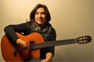 Docente de la Carrera de  Pedagogía en Artes Emilia Díaz , se adjudica Fondo de la música para potenciar la industria musical de la Región de Los Lagos